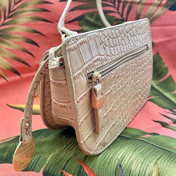 New Cruz Carpisa Tan Crossbody - Picture 4 of 7